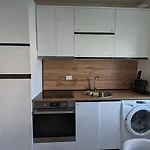 Modern Cozy Apartment 10 Min Walk To Skanderbeg Square