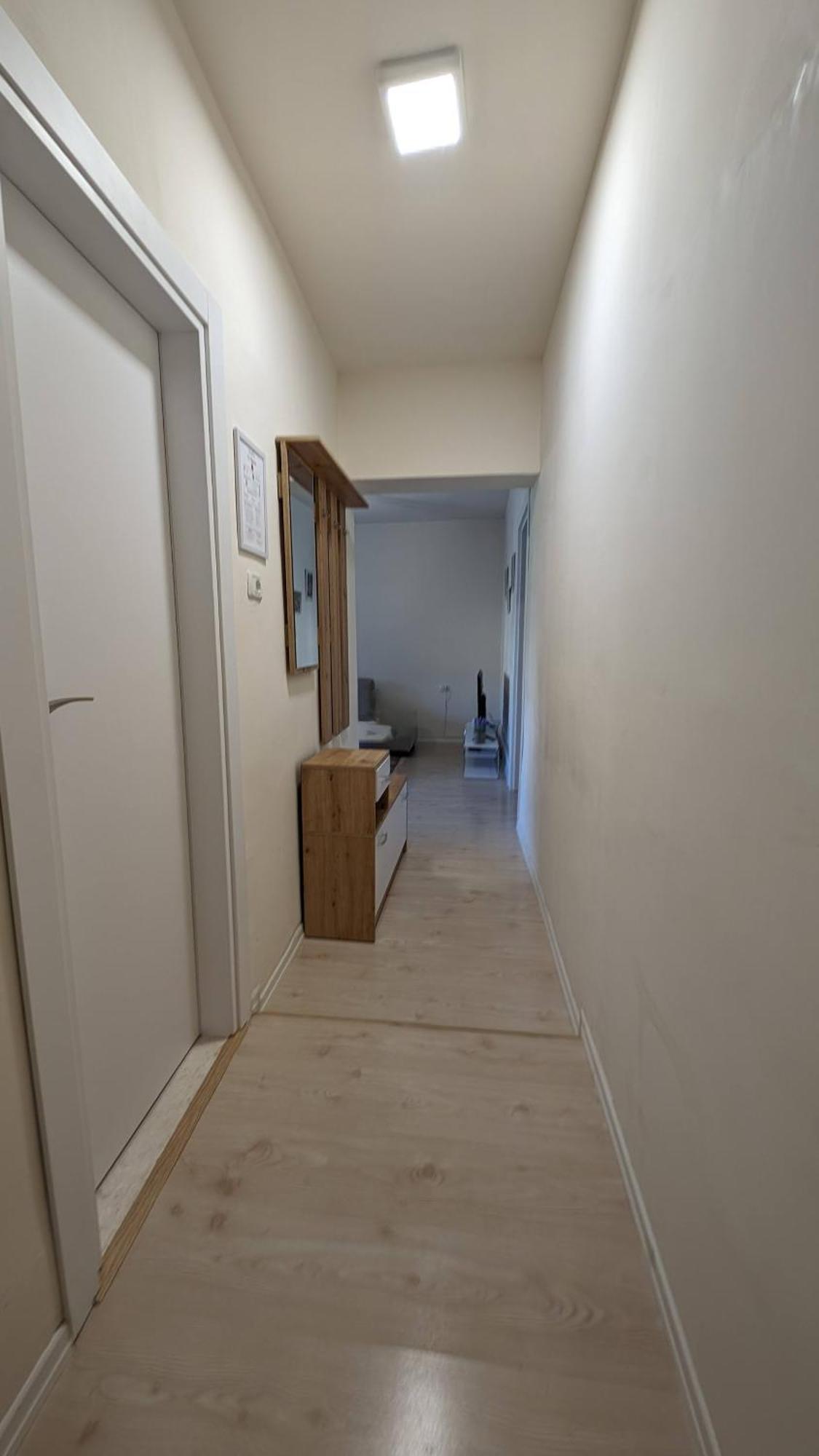 Modern Cozy 10 Min Walk To Skanderbeg Square Apartment Tirana