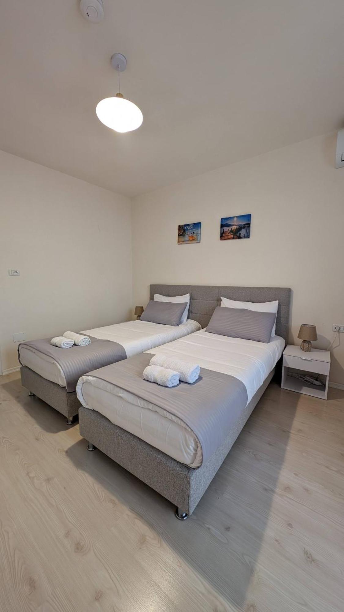 Modern Cozy 10 Min Walk To Skanderbeg Square *