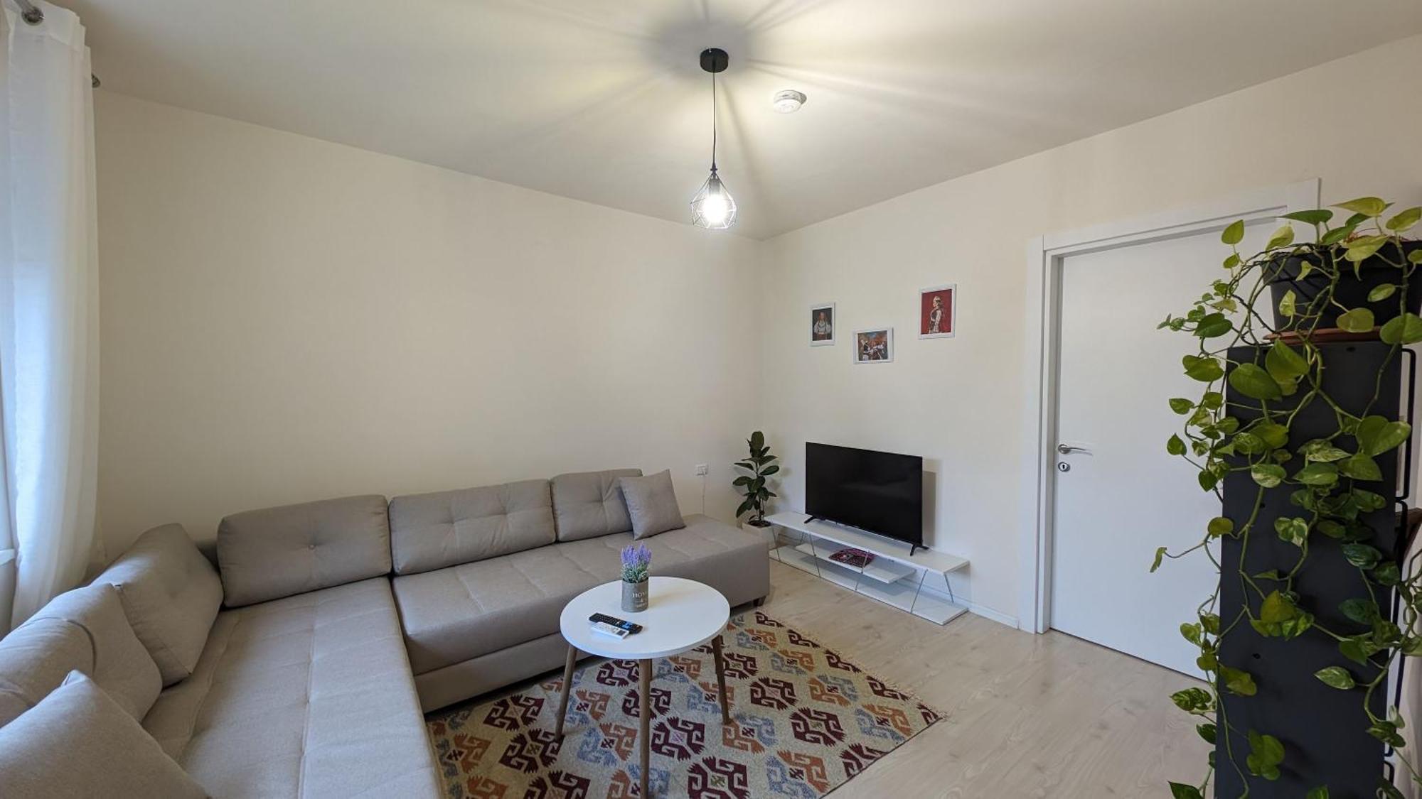 Apartamento Modern Cozy 10 Min Walk To Skanderbeg Square Tirana
